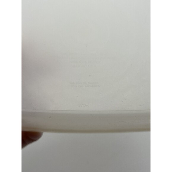 Vintage Tupperware White Sandwich Keeper Storage Container #670-1  #671-4 USA - Picture 3 of 4